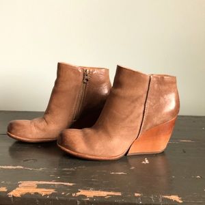 Kork-Ease ankle bootie